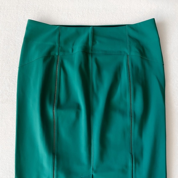 Lululemon Teal Skirt - Picture 2 of 11